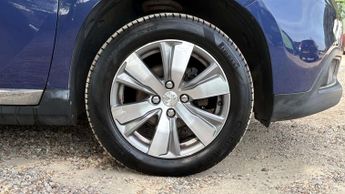 PEUGEOT 2008 1.6 e-HDi Allure SUV 5dr Diesel EGC Euro 5 (s/s) (92 ps)