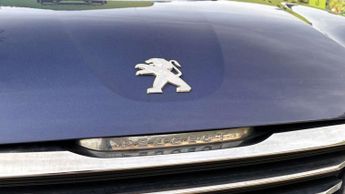 PEUGEOT 2008 1.6 e-HDi Allure SUV 5dr Diesel EGC Euro 5 (s/s) (92 ps)