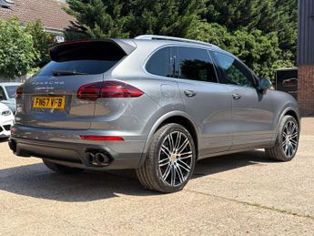 Porsche CAYENNE 4.8 Cayenne V8 Turbo Tiptronic S 4WD 5dr