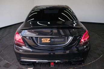 Mercedes-Benz C-CLASS 2.0 C 220 AMG Line Premium D Auto 4dr
