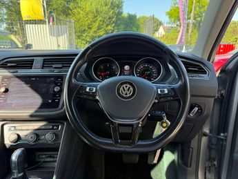 VOLKSWAGEN TIGUAN 2.0 Tiguan SE Nav TDI BlueMotion Technology 4Motion Semi-Auto 4W