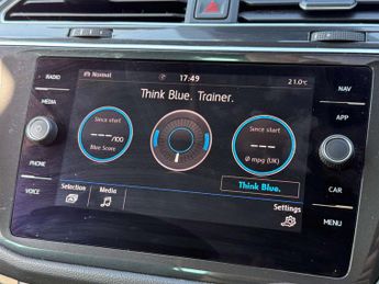 VOLKSWAGEN TIGUAN 2.0 Tiguan SE Nav TDI BlueMotion Technology 4Motion Semi-Auto 4W