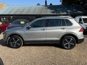 VOLKSWAGEN TIGUAN 2.0 Tiguan SE Nav TDI BlueMotion Technology 4Motion Semi-Auto 4W