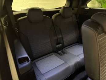PEUGEOT 5008 1.2 5008 Allure HEV Auto 5dr