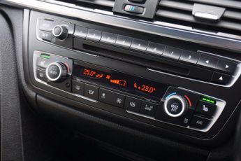 BMW 3 SERIES 3.0 330d M Sport Touring 5dr Diesel Auto Euro 5 (s/s) (258 ps)
