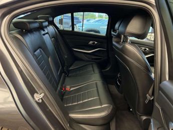 BMW 3 SERIES 2.0 330e M Sport Auto 4dr