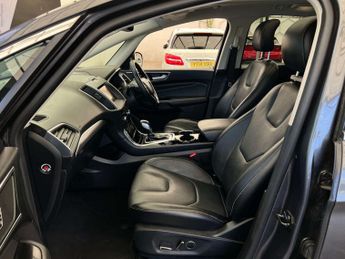 FORD S-MAX 2.0 S-Max Titanium Sport TDCi Auto 5dr