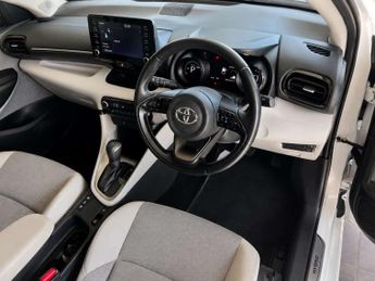 Toyota Yaris 1.5 VVT-h Excel Hatchback 5dr Petrol Hybrid E-CVT Euro 6 (s/s) (