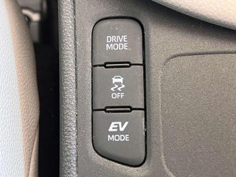 Toyota Yaris 1.5 VVT-h Excel Hatchback 5dr Petrol Hybrid E-CVT Euro 6 (s/s) (