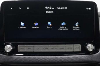 HYUNDAI KONA 39kWh Premium SUV 5dr Electric Auto (10.5kW Charger) (136 ps)