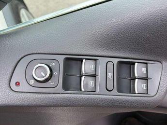 VOLKSWAGEN TIGUAN 2.0 Tiguan R-Line TDI BlueMotion Technology 4Motion Semi-Automat