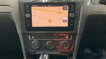 Volkswagen e-Golf 35.8kWh e-Golf Hatchback 5dr Electric Auto (136 ps)