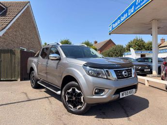 Nissan Navara 2.3 Navara Tekna dCi Auto 4WD 5dr