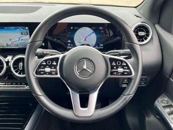MERCEDES-BENZ B-CLASS 1.3 B 200 Sport Auto 5dr