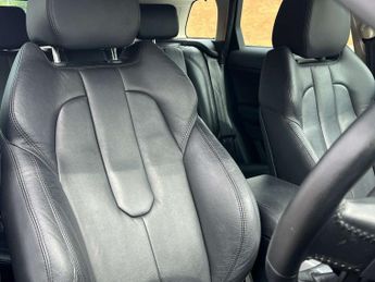 Land Rover RANGE ROVER EVOQUE 2.2 Range Rover Evoque Pure Tech eD4 4x2 5dr