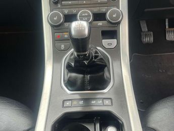 Land Rover RANGE ROVER EVOQUE 2.2 Range Rover Evoque Pure Tech TD4 4WD 5dr
