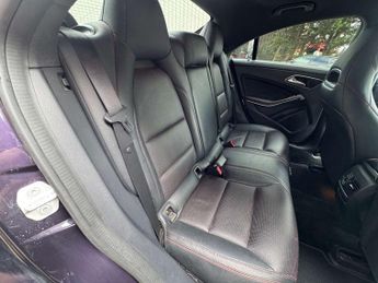 MERCEDES-BENZ CLA 2.1 CLA 220 AMG Sport CDi Auto 4dr