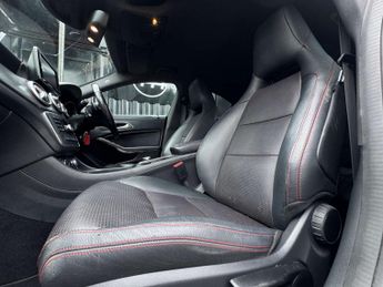 MERCEDES-BENZ CLA 2.1 CLA 220 AMG Sport CDi Auto 4dr