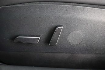 Tesla Model 3 Standard Range Plus Saloon 4dr Electric Auto RWD (241 bhp)
