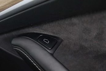 Tesla Model 3 Standard Range Plus Saloon 4dr Electric Auto RWD (241 bhp)