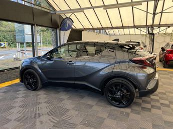 TOYOTA C-HR 1.8 C-HR-Dynamic HEV CVT 5dr