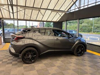 TOYOTA C-HR 1.8 C-HR-Dynamic HEV CVT 5dr