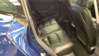 TESLA MODEL 3 Model 3 Standard Range + 4dr