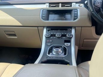 Land Rover RANGE ROVER EVOQUE 2.2 Range Rover Evoque Pure Tech SD4 Auto 4WD 5dr