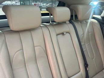 Land Rover RANGE ROVER EVOQUE 2.2 Range Rover Evoque Pure Tech SD4 Auto 4WD 5dr