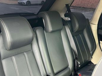 Land Rover RANGE ROVER SPORT 3.0 Range Rover Sport HSE Black SDV6 Auto 4WD 5dr