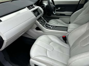 Land Rover RANGE ROVER EVOQUE 2.2 Range Rover Evoque Pure Tech SD4 Auto 4WD 5dr