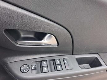 VAUXHALL CORSA Corsa E SE Nav 5dr