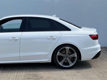 Audi A4 2.0 A4 Black Edition 35 TDI Semi-Auto 4dr