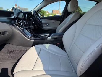 Mercedes-Benz C-CLASS 2.1 C220 D Sport Auto 4dr