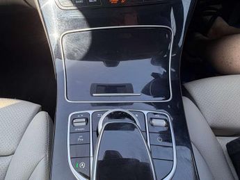 Mercedes-Benz C-CLASS 2.1 C220 D Sport Auto 4dr