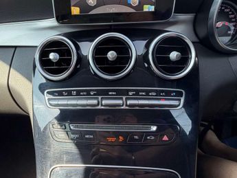 Mercedes-Benz C-CLASS 2.1 C220 D Sport Auto 4dr