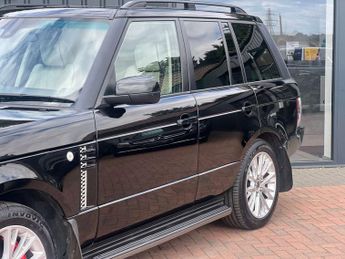Land Rover RANGE ROVER 4.4 Range Rover Westminster TDV8 Auto 4WD 5dr