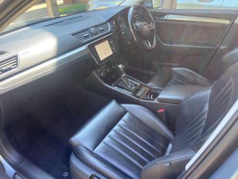 Skoda SUPERB 2.0 Superb SE L Executive TDI Semi-Auto 5dr