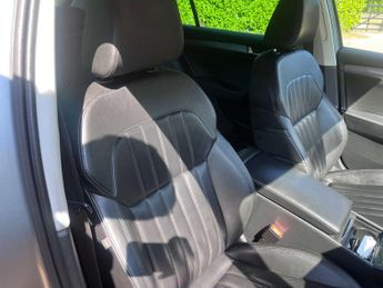Skoda SUPERB 2.0 Superb SE L Executive TDI Semi-Auto 5dr