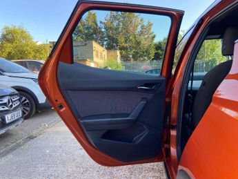 SEAT Arona 1.6 TDI XCELLENCE SUV 5dr Diesel DSG Euro 6 (s/s) (95 ps)