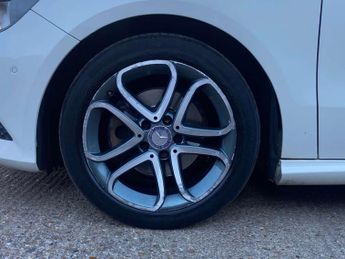 Mercedes-Benz A Class 1.6 A180 Sport Hatchback 5dr Petrol 7G-DCT Euro 6 (s/s) (122 ps)