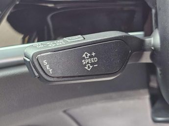 AUDI Q3 1.5 Q3 Sport 35 TFSI Semi-Auto 5dr