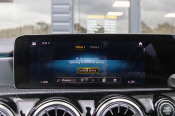 MERCEDES-BENZ A CLASS 2.0 A35 AMG (Executive) Hatchback 5dr Petrol SpdS DCT 4MATIC Eur