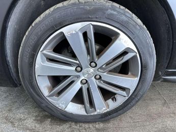 Peugeot 3008 1.6 3008 Allure Blue HDi S/S Auto 5dr