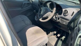 PEUGEOT PARTNER 1.6 eHDi 850 Professional Panel Van 4dr Diesel Manual L1 (s/s) (