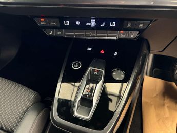 AUDI Q4 E-TRON Q4 e-tron Sportback 50 S Line Quattro Auto 4WD 5dr