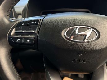 HYUNDAI KONA SE CONNECT GDI HEV S-A