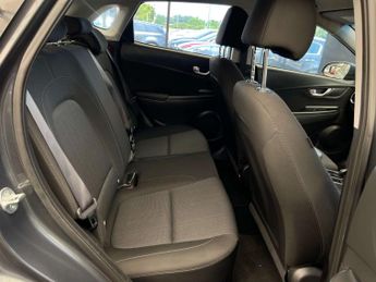 HYUNDAI KONA SE CONNECT GDI HEV S-A