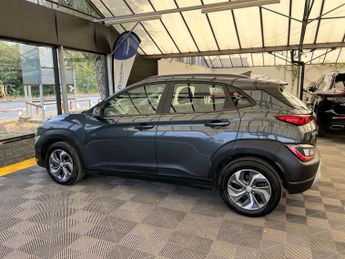 HYUNDAI KONA SE CONNECT GDI HEV S-A