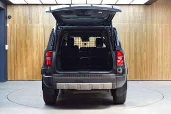 Toyota LAND CRUISER 2.8 Land Cruiser Commercial Auto 4WD 5dr